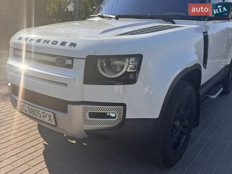 Land Rover Defender 2021