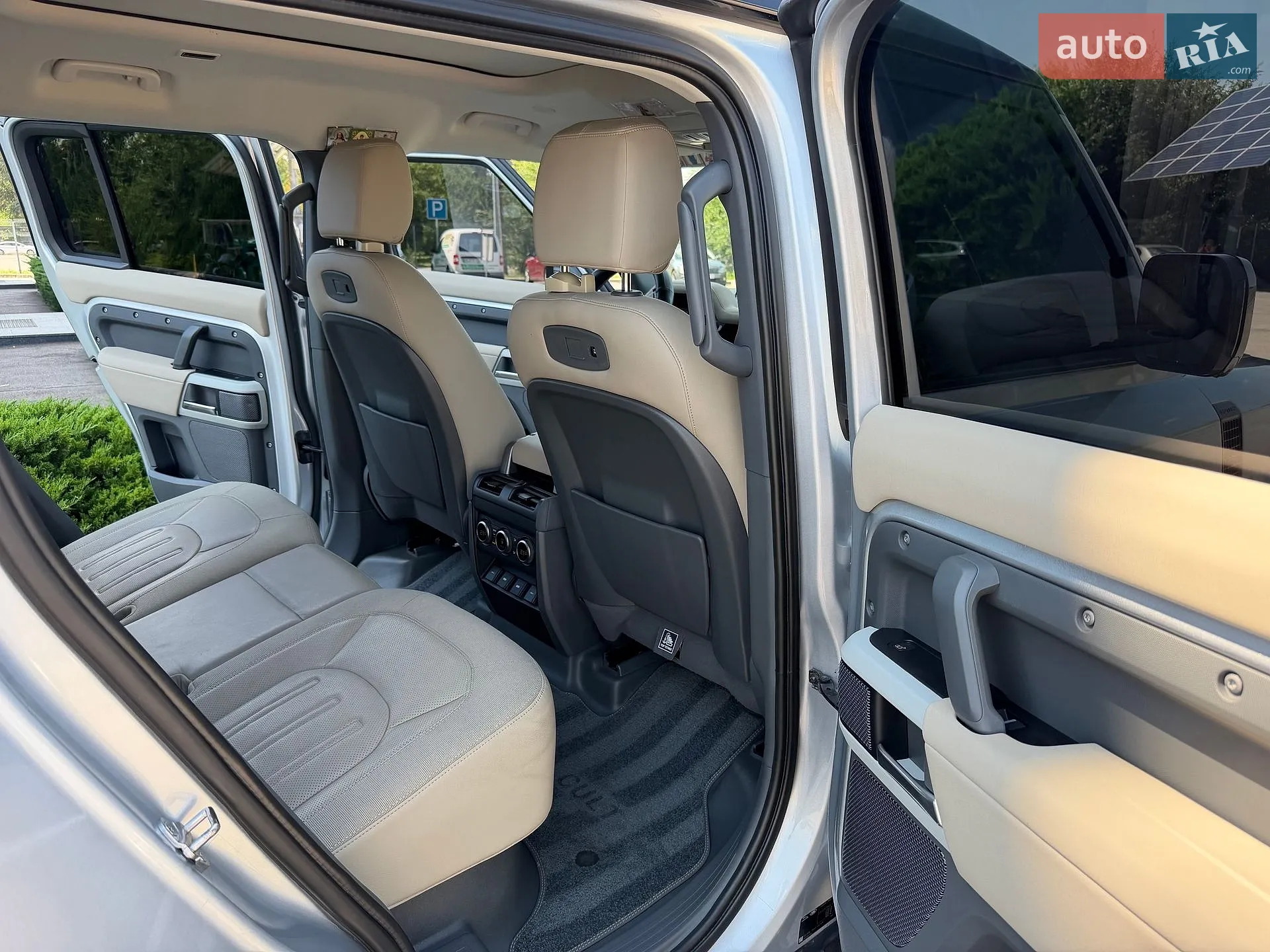 2020 Land Rover Defender - мініатюра 21