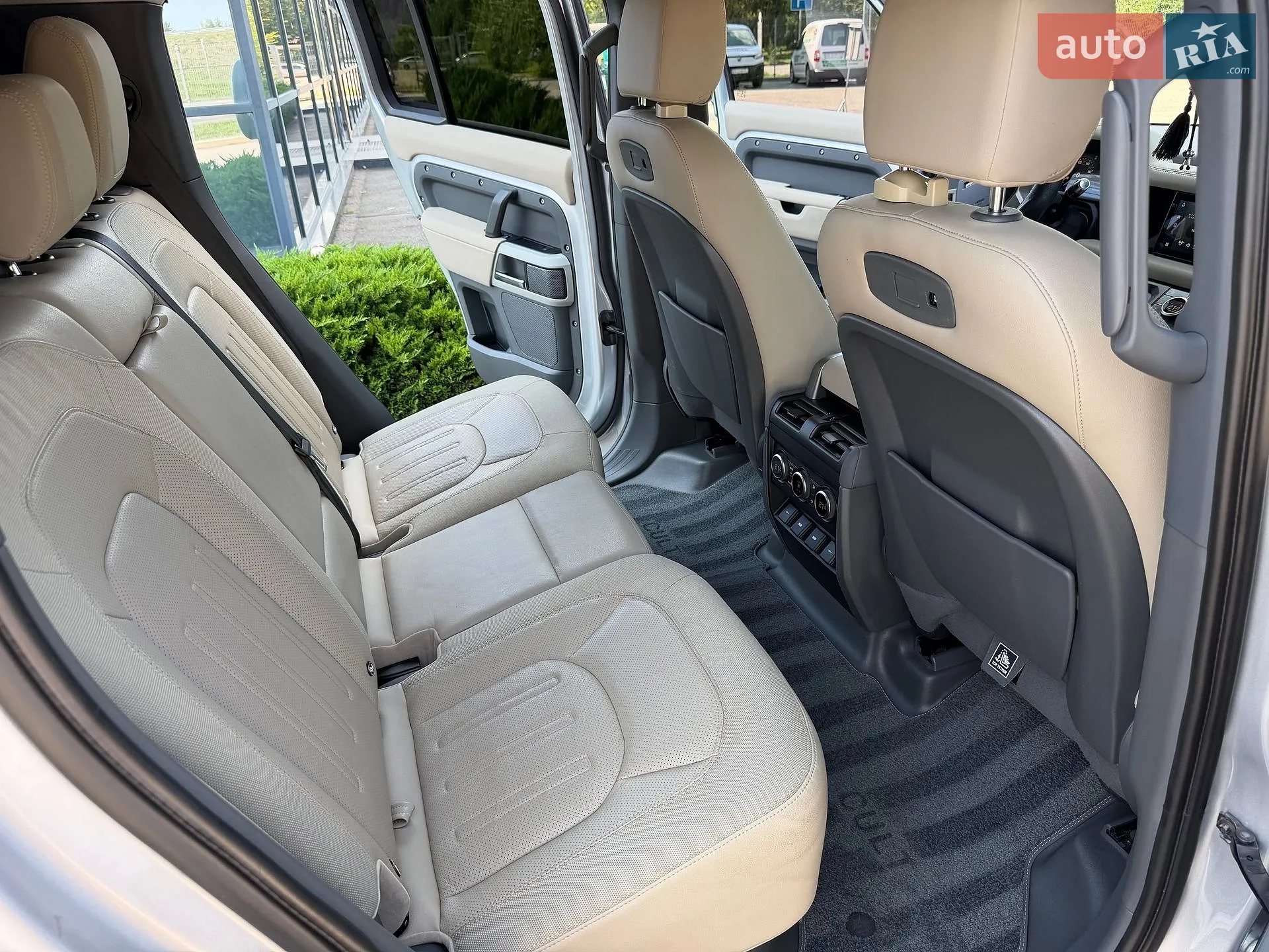 2020 Land Rover Defender - мініатюра 25