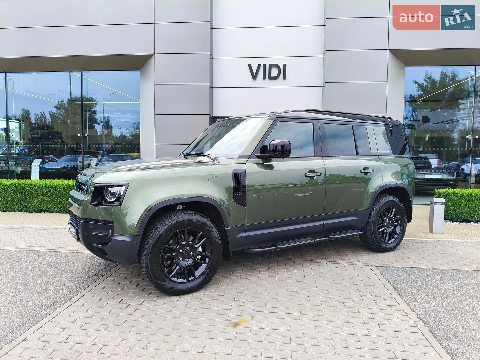 2026 Land Rover Defender - мініатюра 7