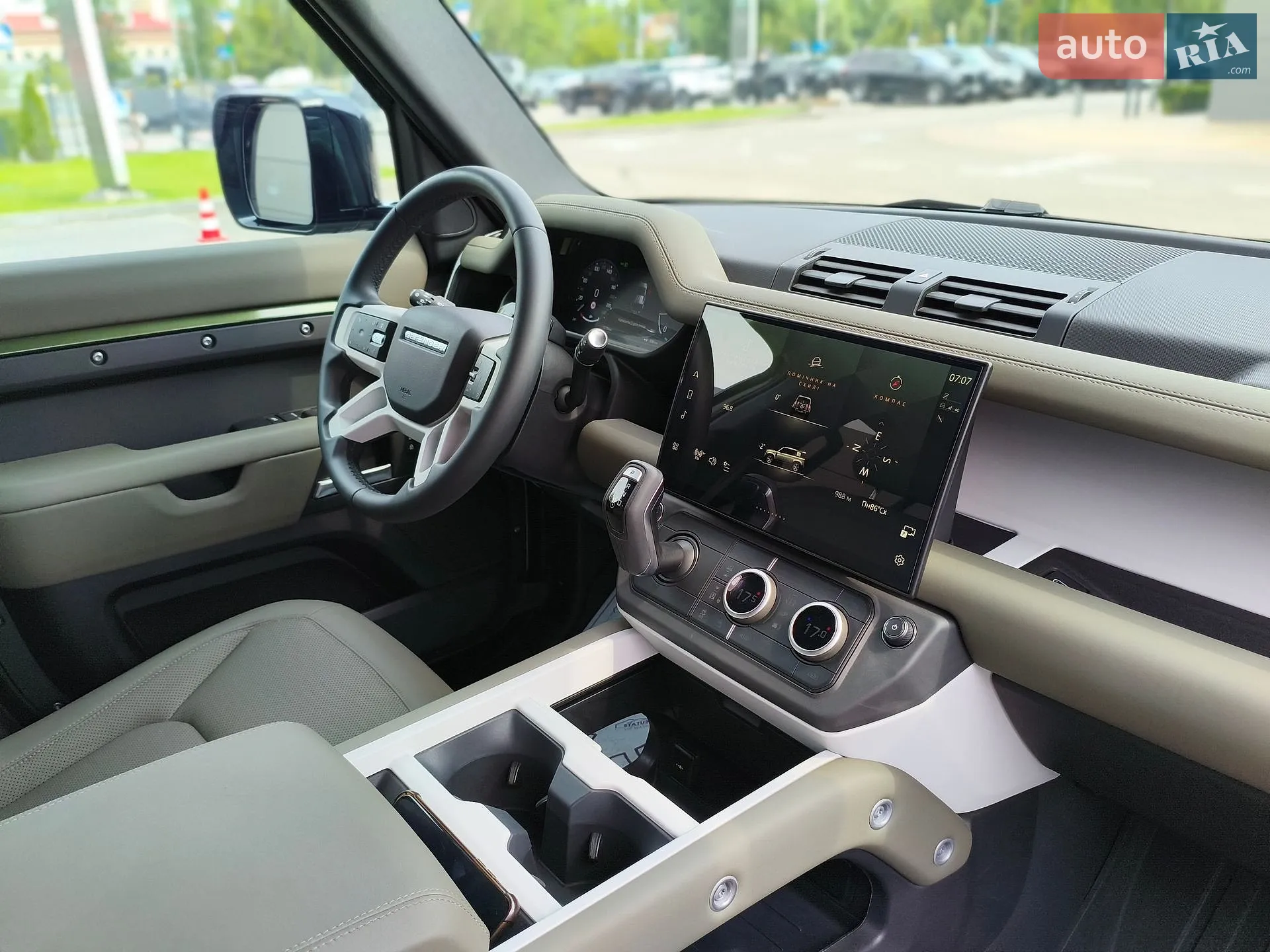 2026 Land Rover Defender - мініатюра 48
