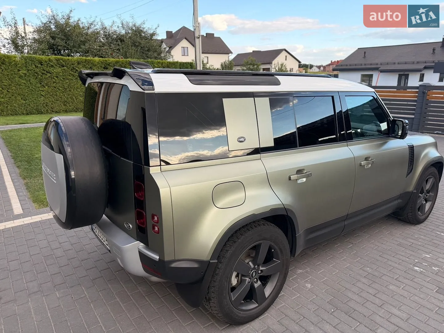 2020 Land Rover Defender - мініатюра 20