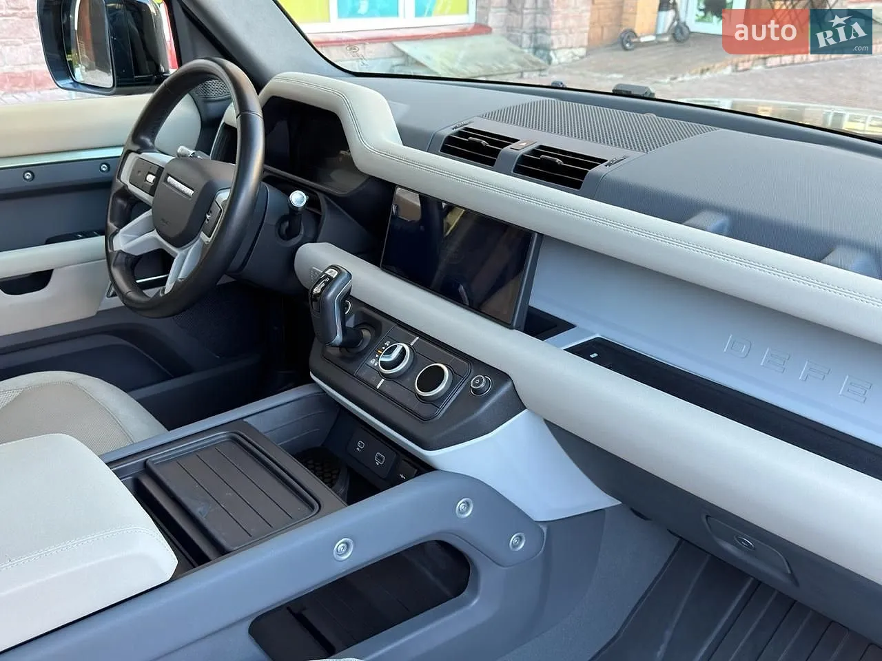 2020 Land Rover Defender - мініатюра 12