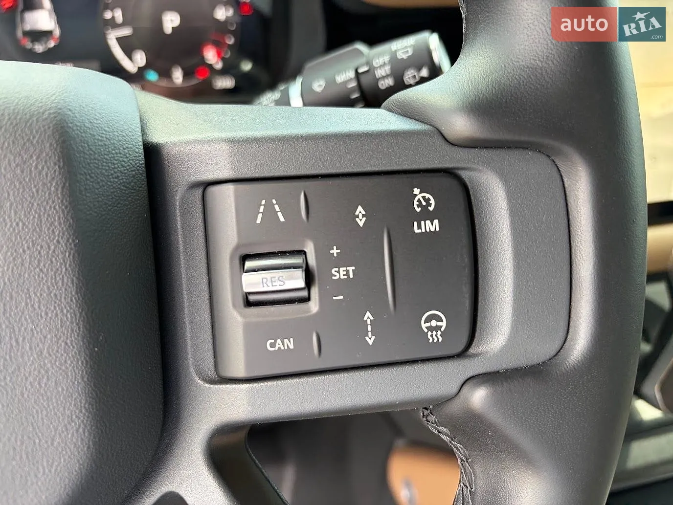 2025 Land Rover Defender - мініатюра 16
