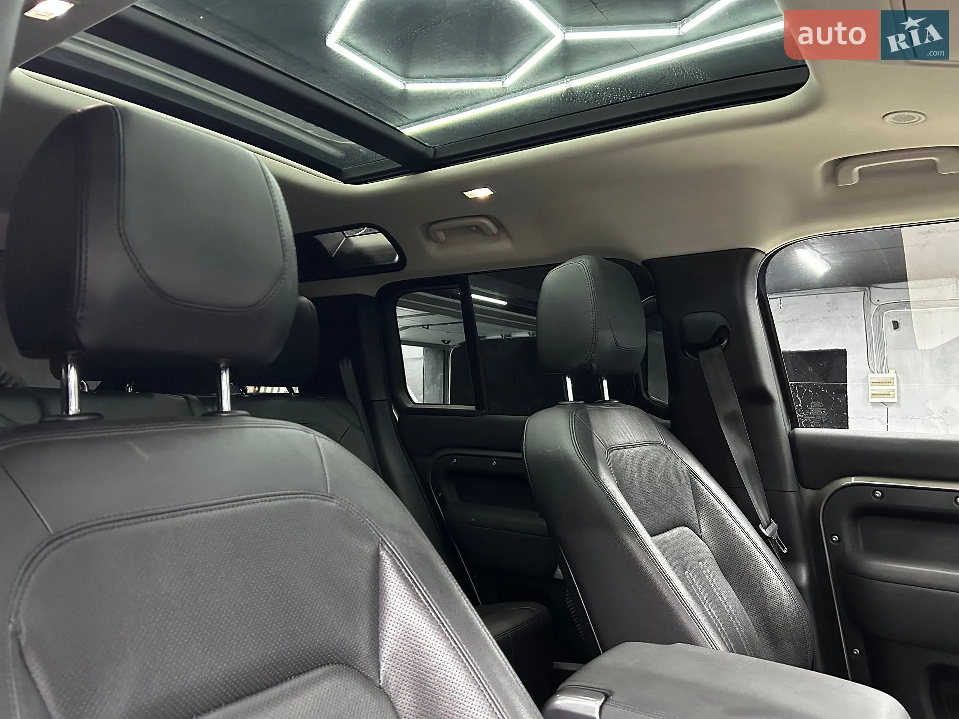 2021 Land Rover Defender - мініатюра 24