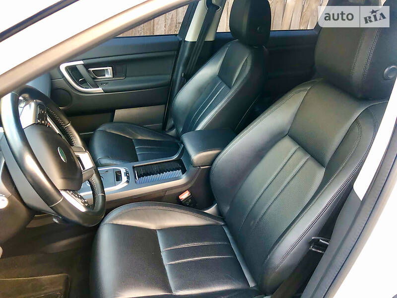 Позашляховик / Кросовер Land Rover Discovery Sport 2016 в Житомирі