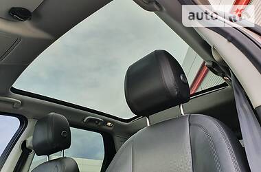 Позашляховик / Кросовер Land Rover Discovery Sport 2017 в 