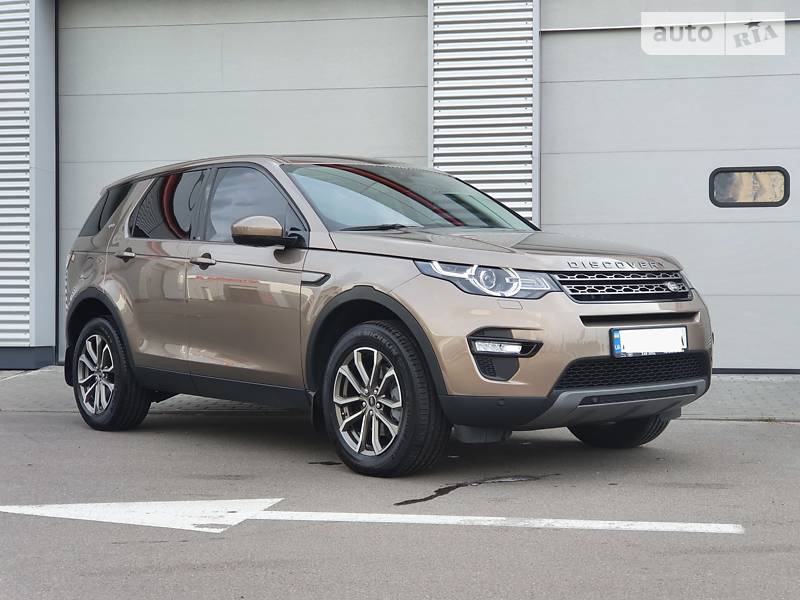 Позашляховик / Кросовер Land Rover Discovery Sport 2017 в 