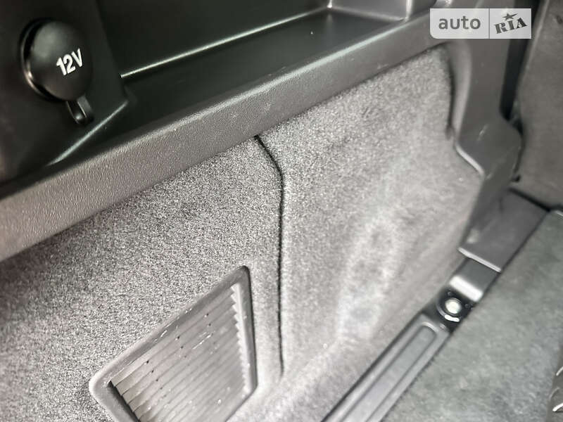 Позашляховик / Кросовер Land Rover Discovery Sport 2017 в Чернігові