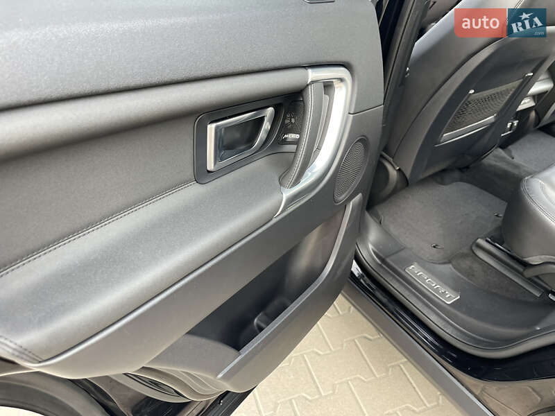 Позашляховик / Кросовер Land Rover Discovery Sport 2017 в Києві