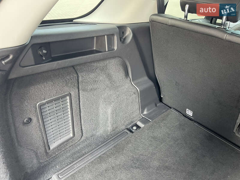 Позашляховик / Кросовер Land Rover Discovery Sport 2017 в Києві