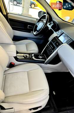 Внедорожник / Кроссовер Land Rover Discovery Sport 2015 в 