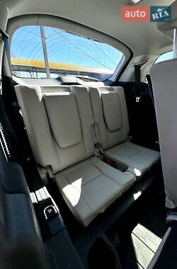 Внедорожник / Кроссовер Land Rover Discovery Sport 2015 в 
