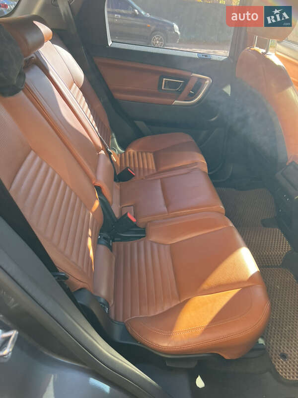 Позашляховик / Кросовер Land Rover Discovery Sport 2016 в Києві