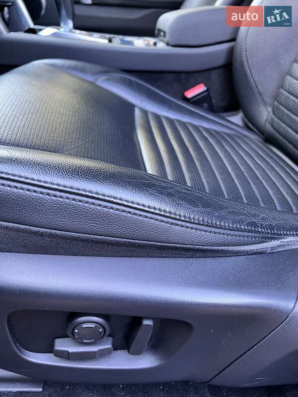 Внедорожник / Кроссовер Land Rover Discovery Sport 2019 в Киеве