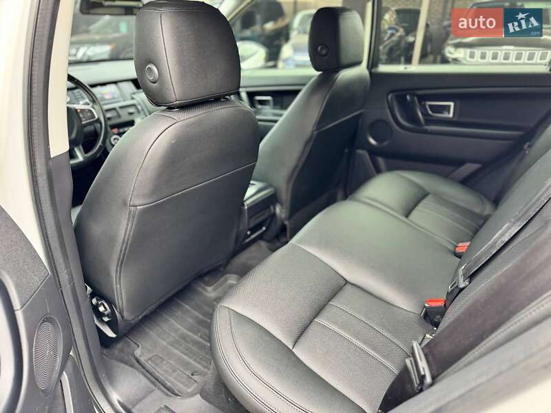 Позашляховик / Кросовер Land Rover Discovery Sport 2016 в Кривому Розі