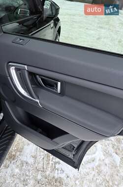 Внедорожник / Кроссовер Land Rover Discovery Sport 2016 в 