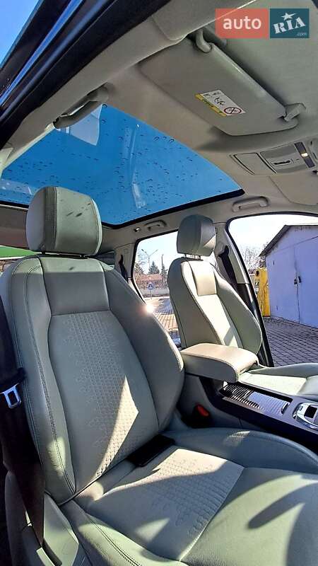 Внедорожник / Кроссовер Land Rover Discovery Sport 2015 в Ивано-Франковске