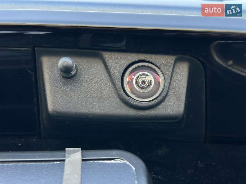 Внедорожник / Кроссовер Land Rover Discovery Sport 2019 в Черновцах