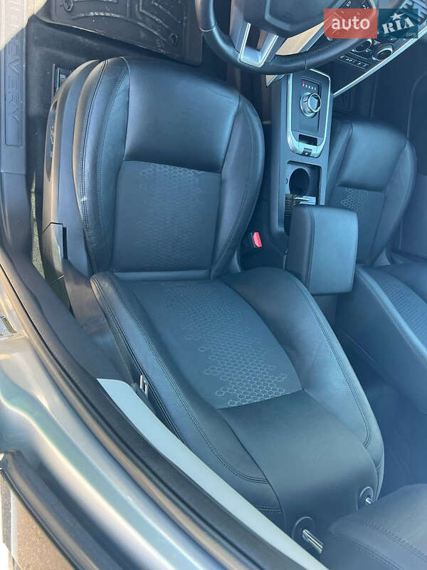 Внедорожник / Кроссовер Land Rover Discovery Sport 2016 в Тернополе