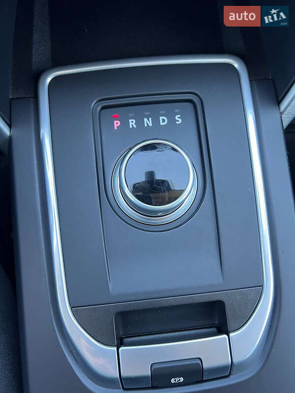 Внедорожник / Кроссовер Land Rover Discovery Sport 2016 в Тернополе