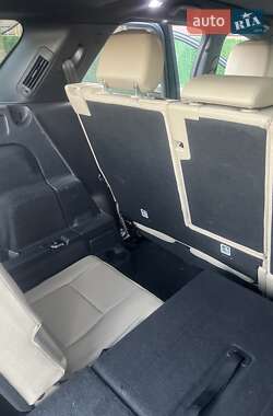 Позашляховик / Кросовер Land Rover Discovery Sport 2015 в 