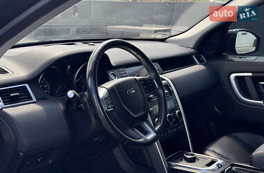 Позашляховик / Кросовер Land Rover Discovery Sport 2017 в 