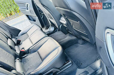Внедорожник / Кроссовер Land Rover Discovery Sport 2015 в 