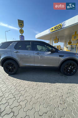 Внедорожник / Кроссовер Land Rover Discovery Sport 2016 в Киеве