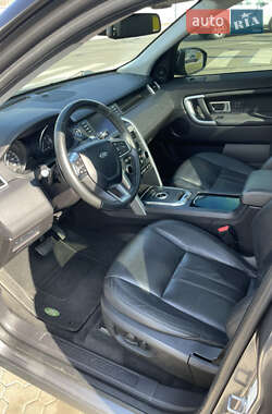 Внедорожник / Кроссовер Land Rover Discovery Sport 2016 в 