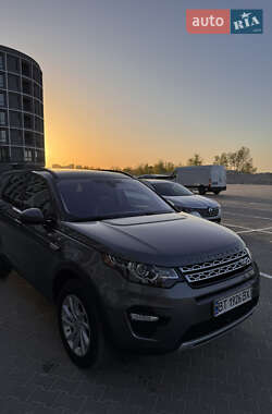 Внедорожник / Кроссовер Land Rover Discovery Sport 2017 в 