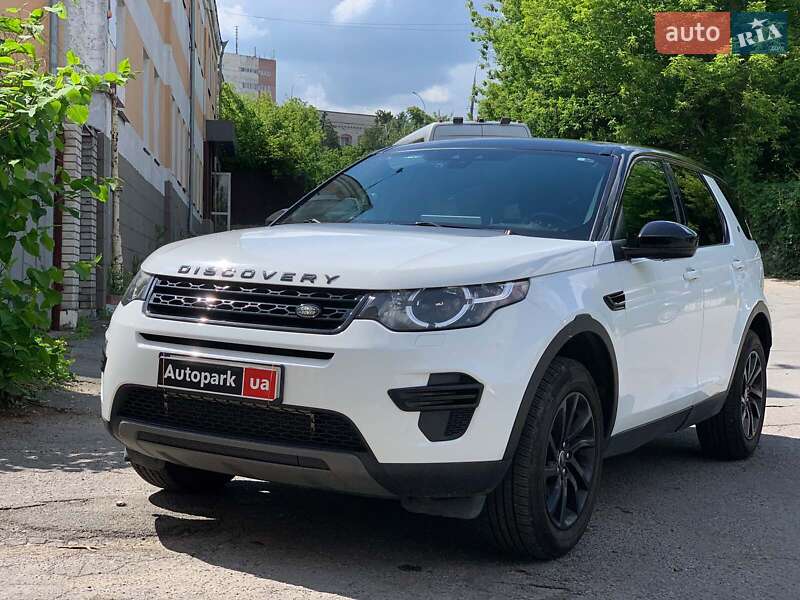 Внедорожник / Кроссовер Land Rover Discovery Sport 2016 в 