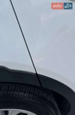 Позашляховик / Кросовер Land Rover Discovery Sport 2020 в 