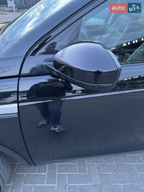 Позашляховик / Кросовер Land Rover Discovery Sport 2016 в Луцьку