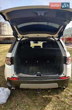Позашляховик / Кросовер Land Rover Discovery Sport 2017 в 