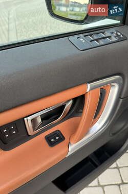 Внедорожник / Кроссовер Land Rover Discovery Sport 2015 в 