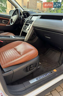 Внедорожник / Кроссовер Land Rover Discovery Sport 2015 в 