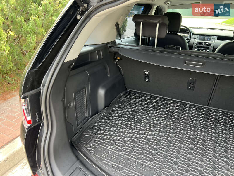 Внедорожник / Кроссовер Land Rover Discovery Sport 2017 в Киеве