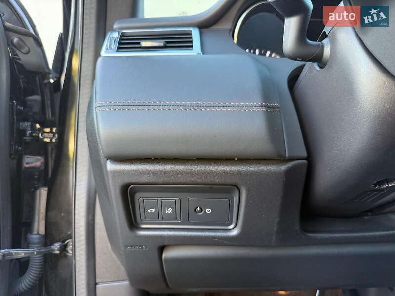 Внедорожник / Кроссовер Land Rover Discovery Sport 2015 в Луцке