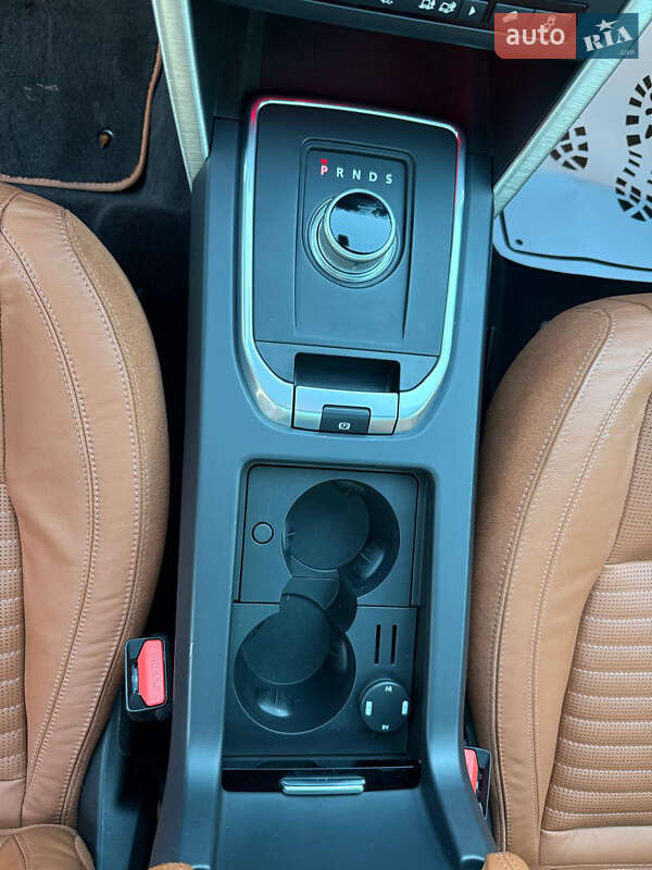 Внедорожник / Кроссовер Land Rover Discovery Sport 2015 в Луцке