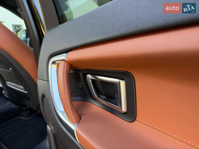 Внедорожник / Кроссовер Land Rover Discovery Sport 2015 в Луцке