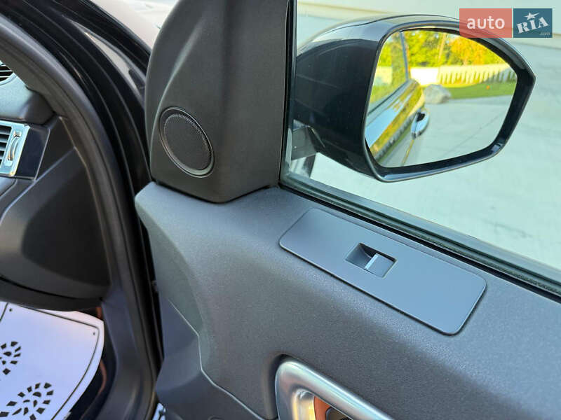 Внедорожник / Кроссовер Land Rover Discovery Sport 2015 в Луцке