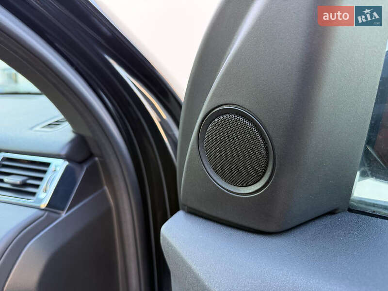 Внедорожник / Кроссовер Land Rover Discovery Sport 2015 в Луцке