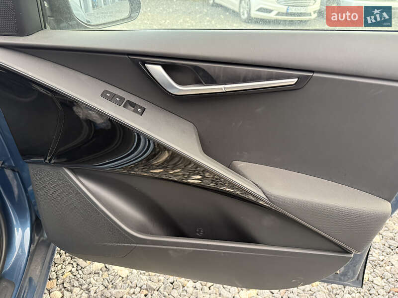 Позашляховик / Кросовер Land Rover Discovery Sport 2016 в Дрогобичі