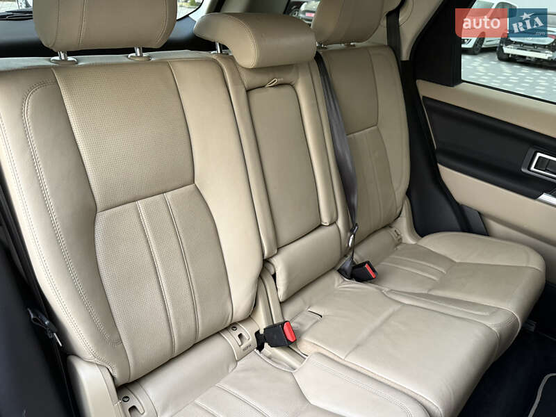 Позашляховик / Кросовер Land Rover Discovery Sport 2016 в Дрогобичі