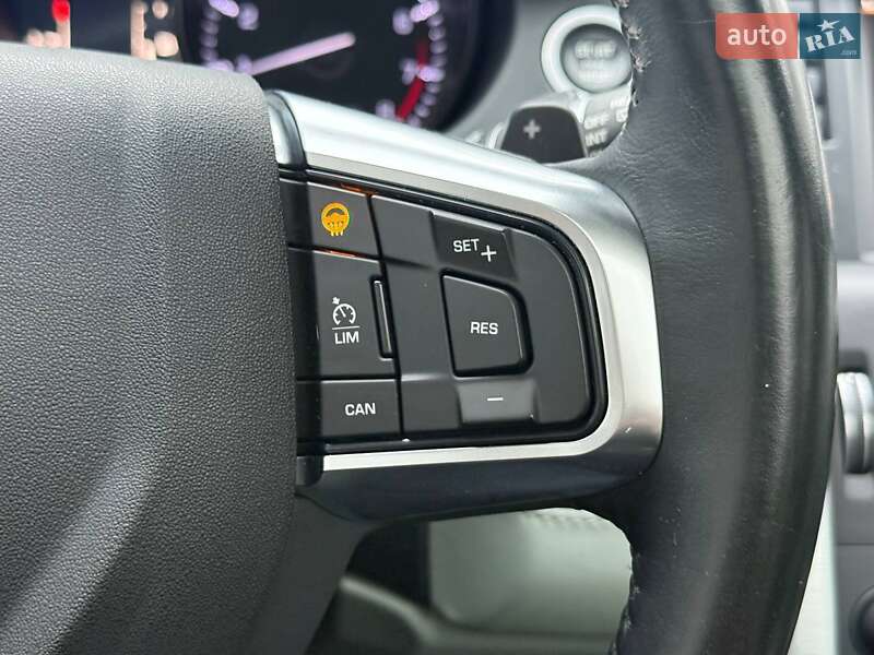 Внедорожник / Кроссовер Land Rover Discovery Sport 2015 в Хмельницком