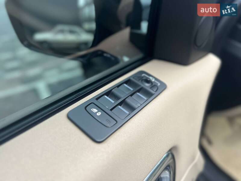 Внедорожник / Кроссовер Land Rover Discovery Sport 2015 в Полтаве