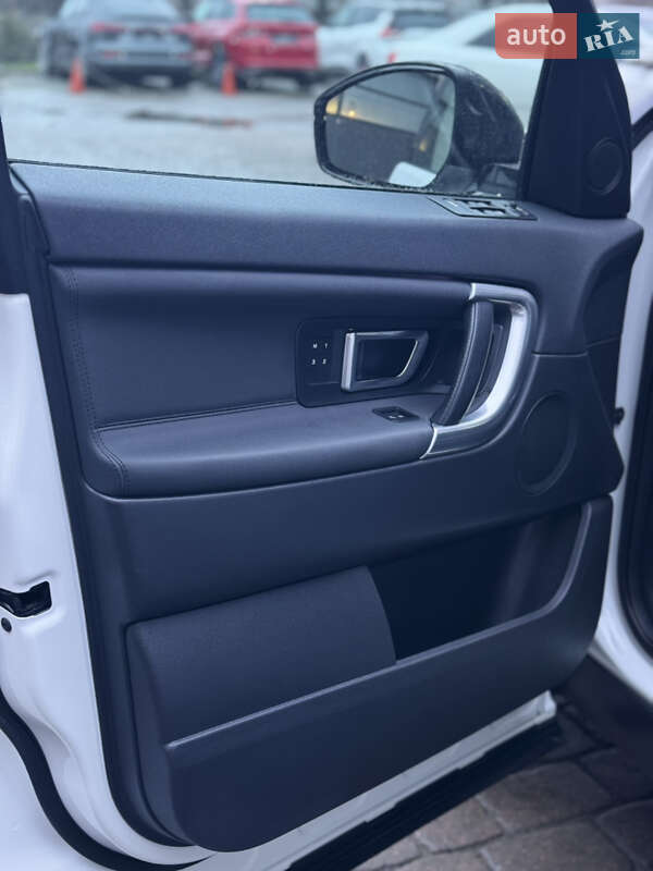 Внедорожник / Кроссовер Land Rover Discovery Sport 2016 в Луцке