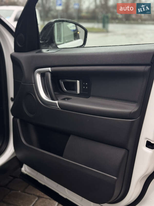 Внедорожник / Кроссовер Land Rover Discovery Sport 2016 в Луцке