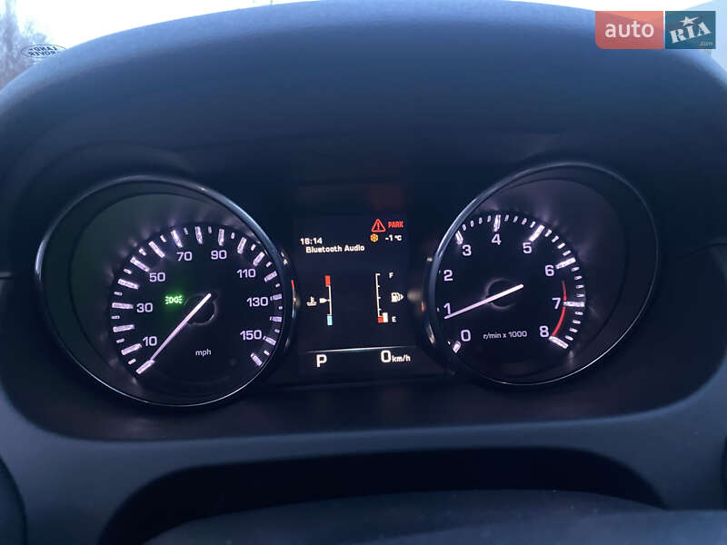 Внедорожник / Кроссовер Land Rover Discovery Sport 2015 в Броварах